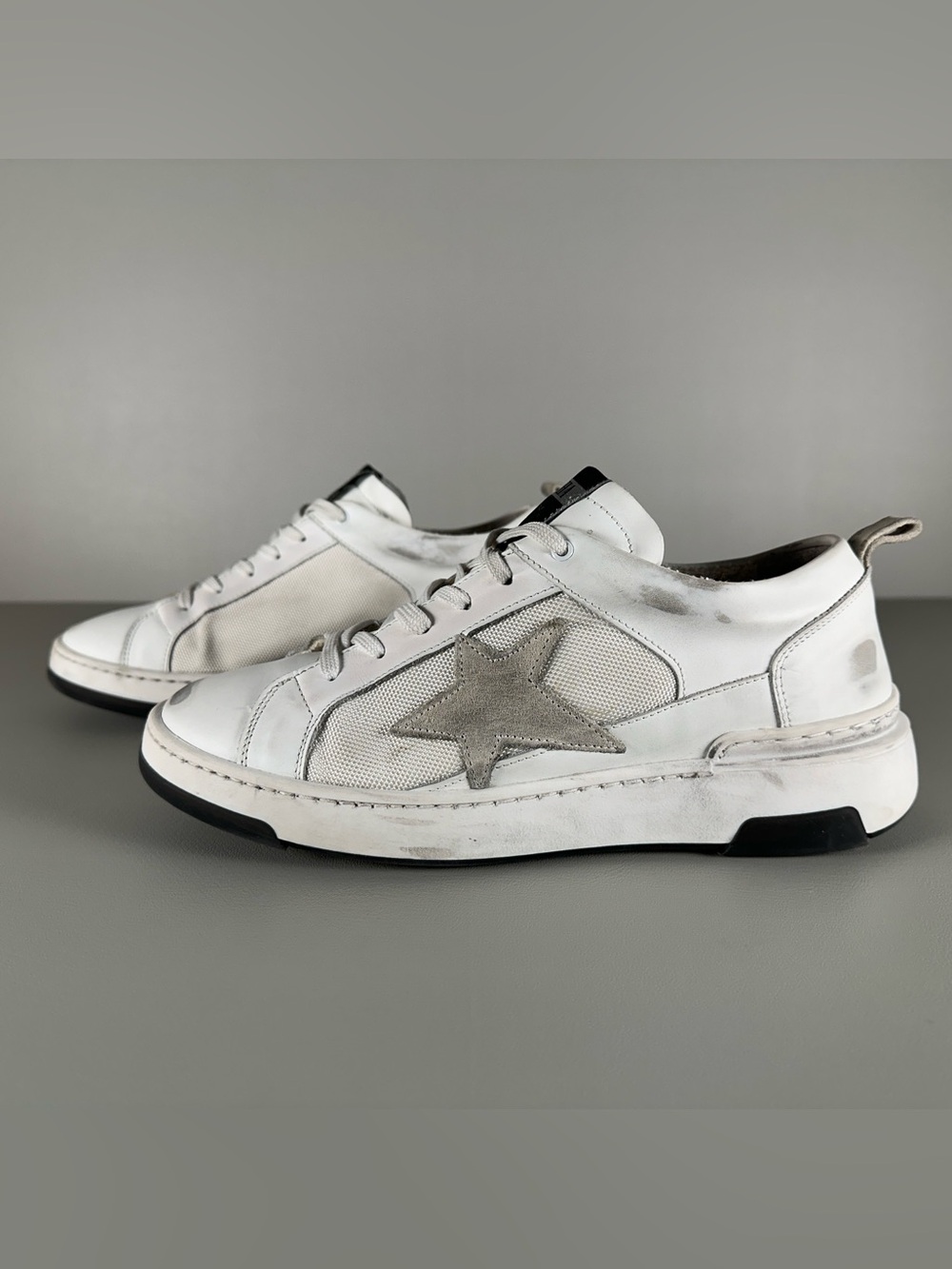 PIRANHA Made In Italy Distressed White Leather Suede Star Sneakers